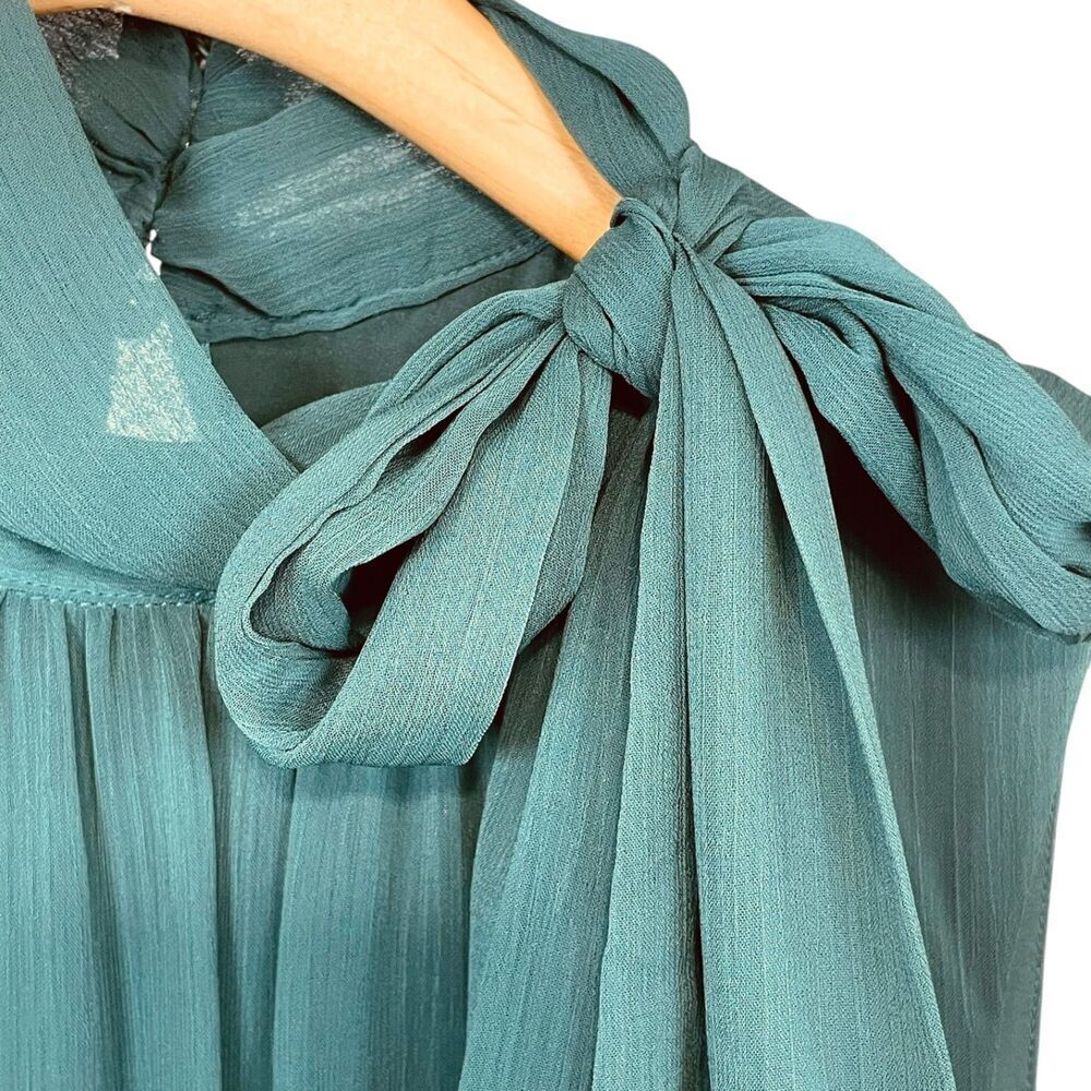 Elliatt Kavalo Halter Mini Dress - Picture 9 of 16